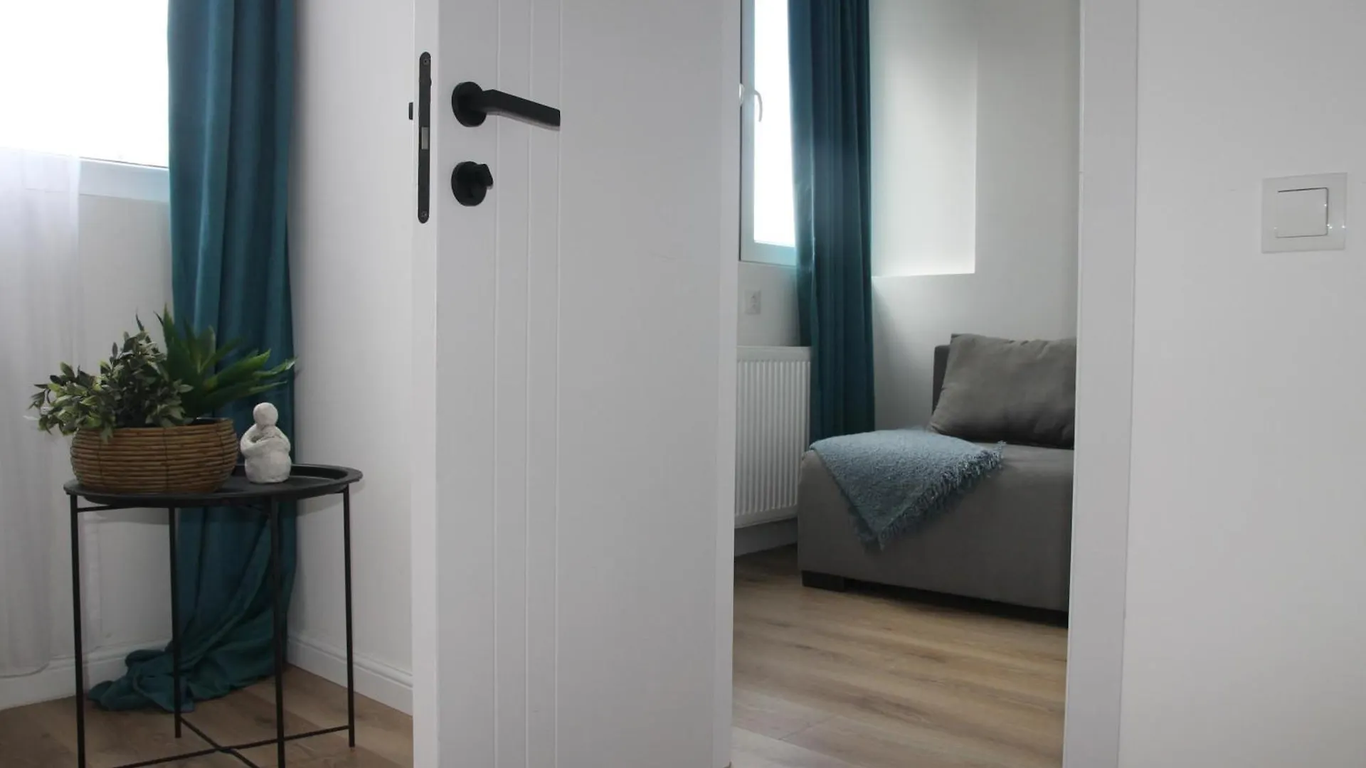Two Bedrooms Apartment In Vake ティビリシ